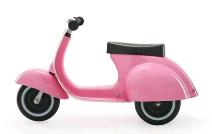 triciclo vespa rosa
